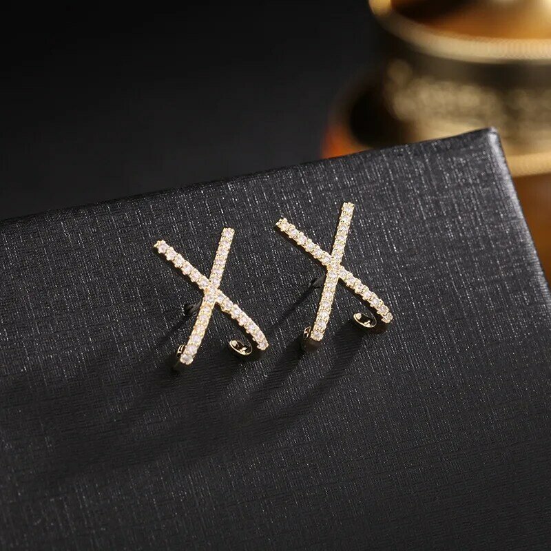 2023 New Trendy Cross X Letter Earrings Fashionable And Simple Style Short Hair Earrings For Women 925 Silver Needle Earrings