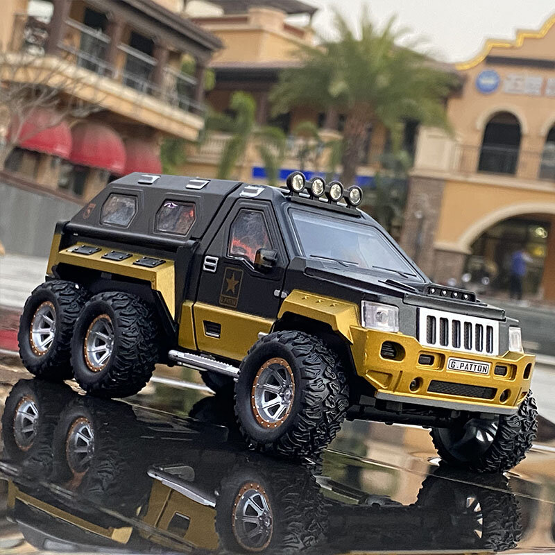 1:24 Jeeps Modified Armored Car Alloy Car Diecasts Metal Toy Off-road Vehicles Car Model Explosion Proof Car Tank Toy Gift
