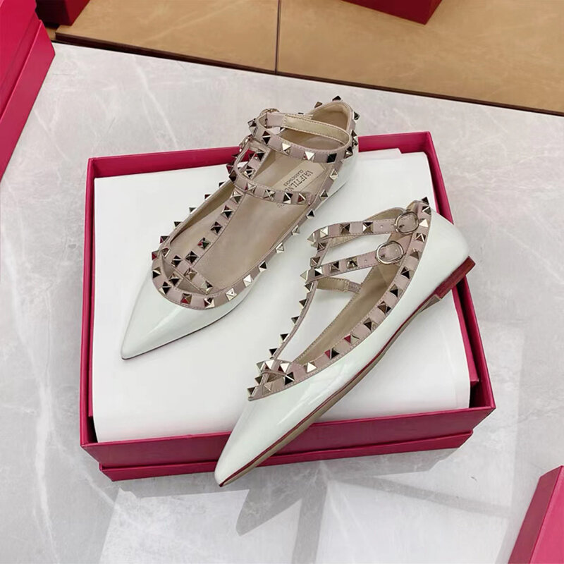 Scarpe basse da donna scarpe da rivetto di marca di lusso Designer scarpe a punta con cinturino alla caviglia da donna Casual comode scarpe con tacco piatto con scatola