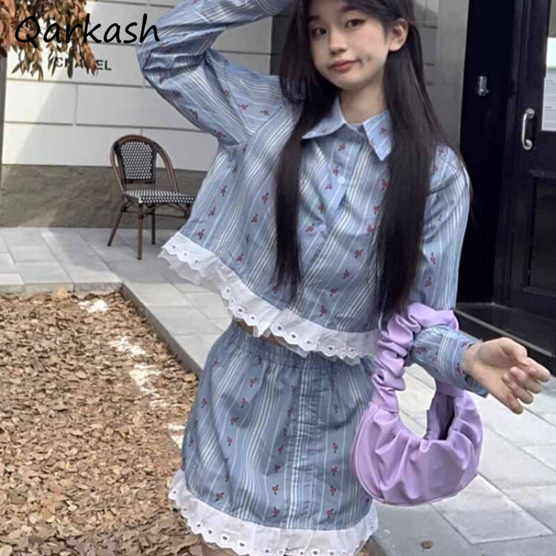 Zestaw słodkich sukienek dla kobiet Koronkowy kołnierzyk Vintage Cute Flora Summer Miękka kreatywność w paski z guzikami w stylu koreańskim