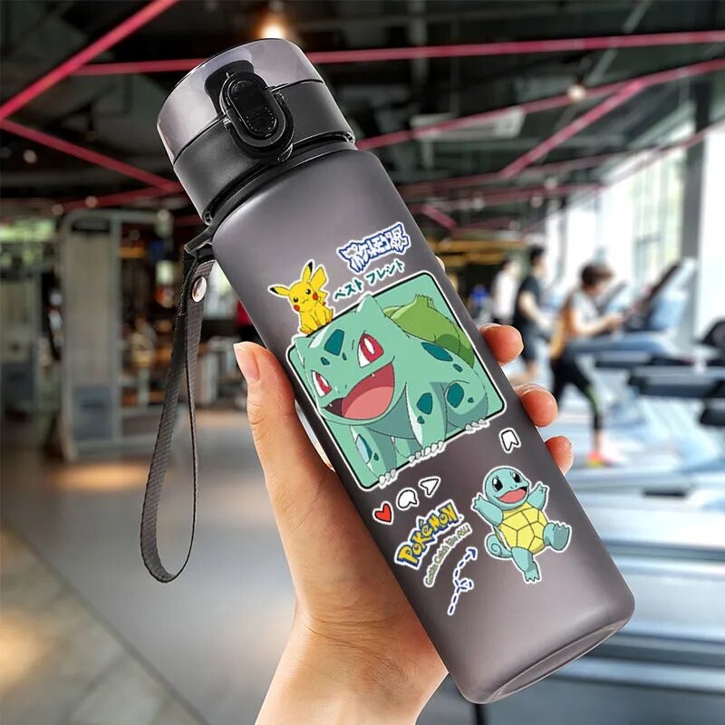 Botella de agua de plástico portátil para niños y adultos, vaso de dibujos animados de Pokémon, Kawai, Pikachu, deportes al aire libre, gran capacidad, 560ML