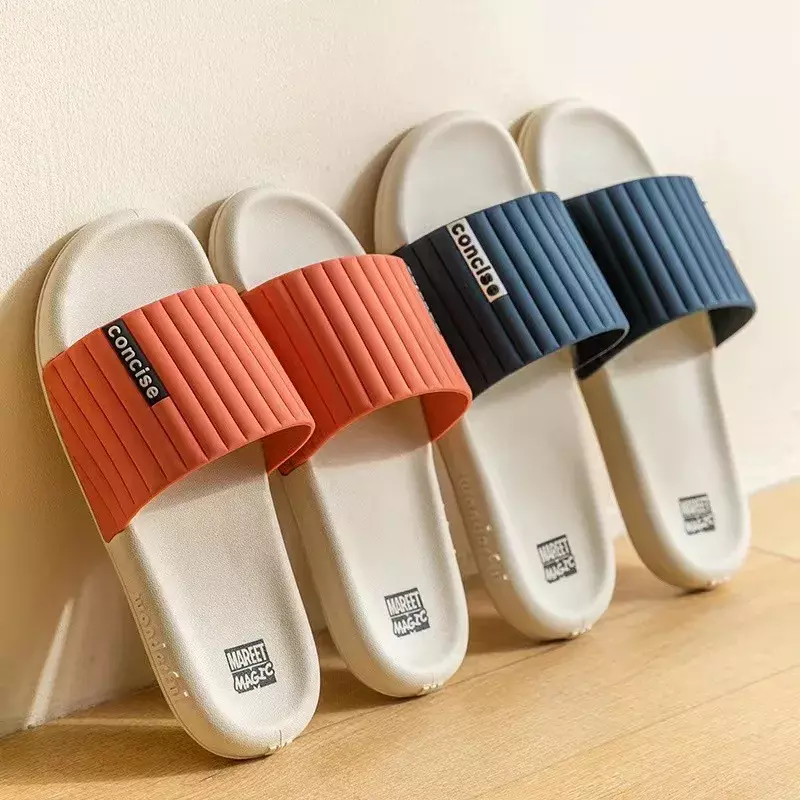 2024 Nieuwe Slippers Heren Zomer Mode Indoor Huis Antislip Badkamer Paar Koreaanse Stijl Sandalen Met Zachte Onderkant