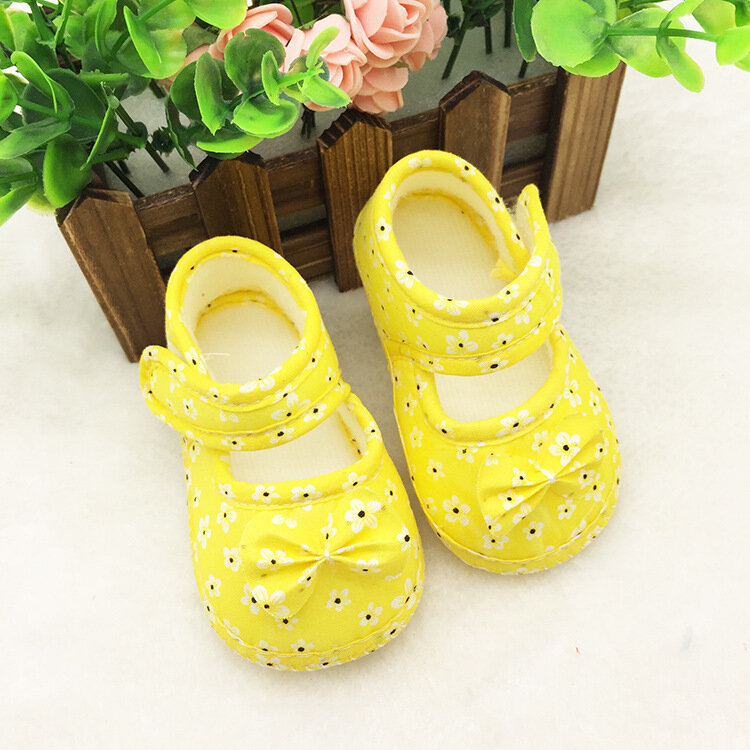 Newborns Fashion Solid Color Casual Shoes Princess Shoes Soft-soled Sneakers 0-18 Months Baby Bed Shoes Baby Walking Shoes