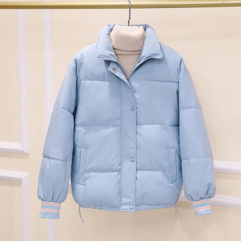 Puchowa kurtka bawełniana kobiet 2023 nowy koreański luźny bawełniany płaszcz damski krótki ciepły chleb odzież jesienno-zimowa