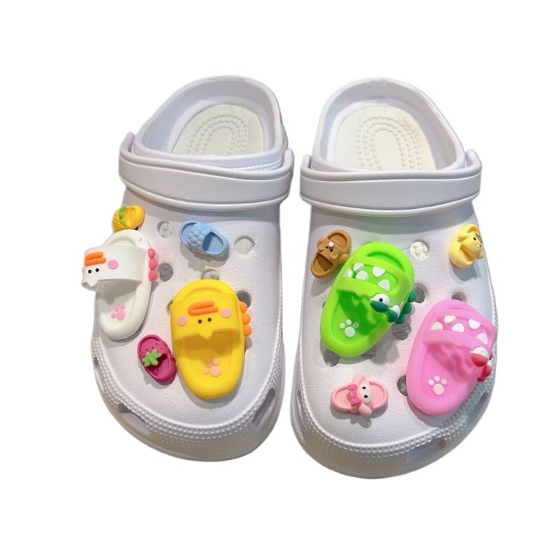 Cartoon Mini Slippers Schoen Accessoires Schattig Diy Gat Schoenen Decoratie Jongens Meisjes Pvc Sandalen Mode Schoen Gesp Kids Party Cadeau