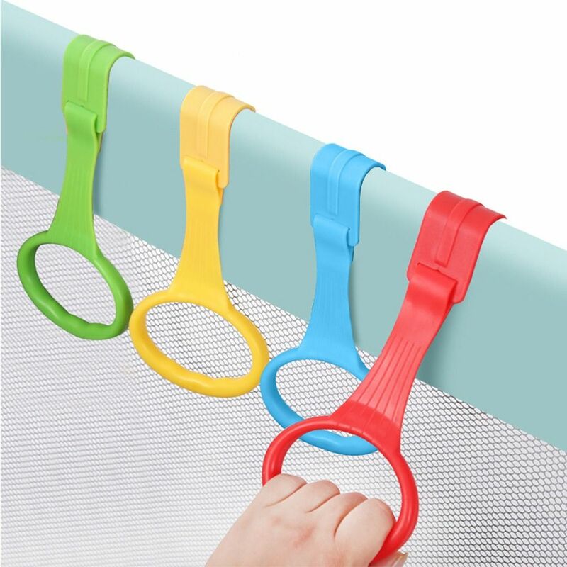 Cincin tarik plastik untuk Playpen, aksesori tempat tidur kreatif warna Solid, cincin tarik bayi, kait buaian bayi, dudukan bayi