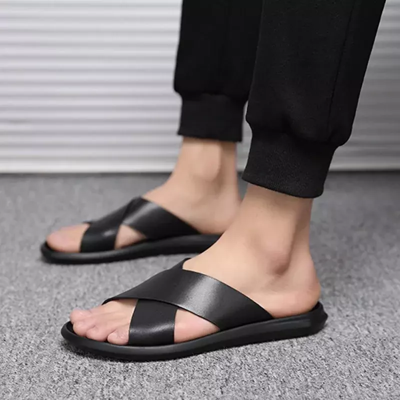 2024 Summer Slippers Men Shoes Black Flat Soft Leather Summer Shoes Holiday Male Footwear Non-slip Brand D102