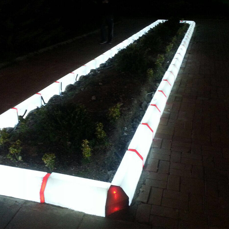 Outdoor Traffic Curb Stone Lighting Plastic Road Base Pavement Solar Charge LED Pavement Curbs Road Kerb In UK Engineering Light