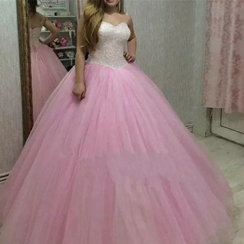 Przepiękna suknia balowa sukienki Quinceanera na 15 imprezowych błyszczących koralików do sięgających podłogi tiulowych formalnych sukni urodzinowych