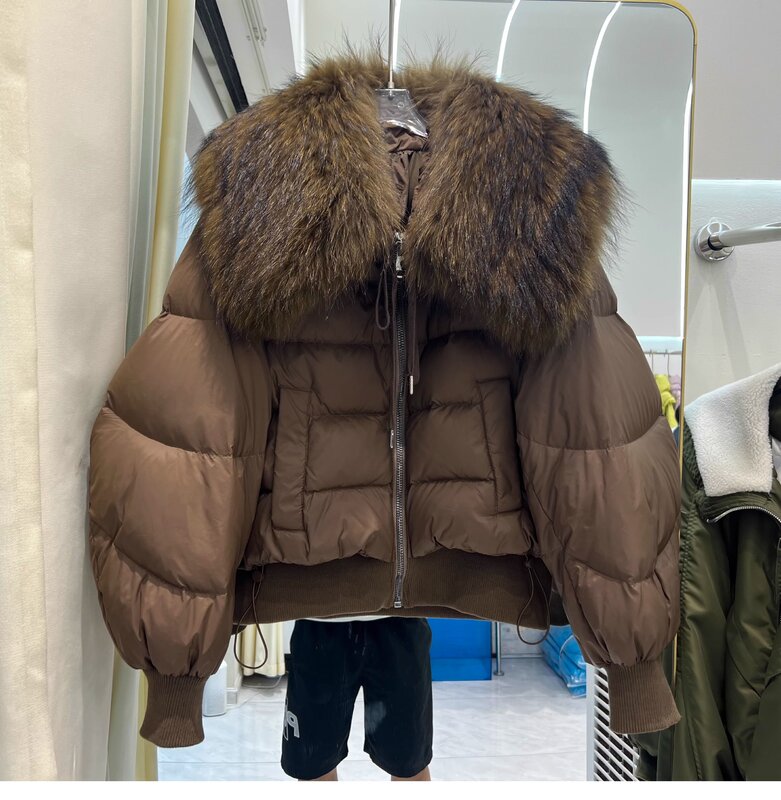 女性の白い冬のジャケット,大きな毛皮の襟付きの新しい冬のコレクション,2023