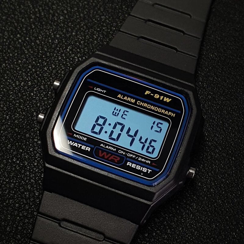 F91W-男性と女性のためのLED電子腕時計,ユニセックスのミリタリースポーツ腕時計,シリコンバンド,耐水性