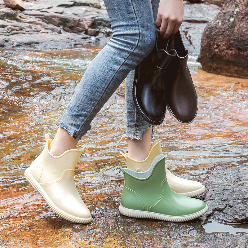 Sepatu Bot Hujan Musim Semi Wanita Modis Sepatu Bot Hujan Anti-selip Tahan Air PVC Sepatu Bot Karet Pergelangan Kaki Wanita Sepatu Dapur Sepatu Kerja 35-40