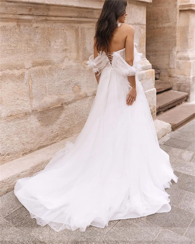 Vestido de noiva ombro a ombro, vestido de tule com design de flores, design de flores, estilo, estilo, para um casamento