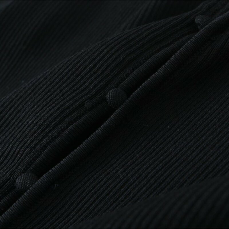 Ropa de buena calidad para mujer, cárdigan de talla grande con puños de piel de París, suéter ajustado de punto curvo negro, Otoño, 2023