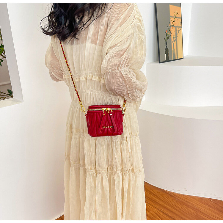 Sacchetti regalo in pelle FEMALEE sacchetto per imballaggio in filo borse a tracolla a tracolla con catena da sposa Eid Mubarak chiavi scatola per rossetto Mini borsa