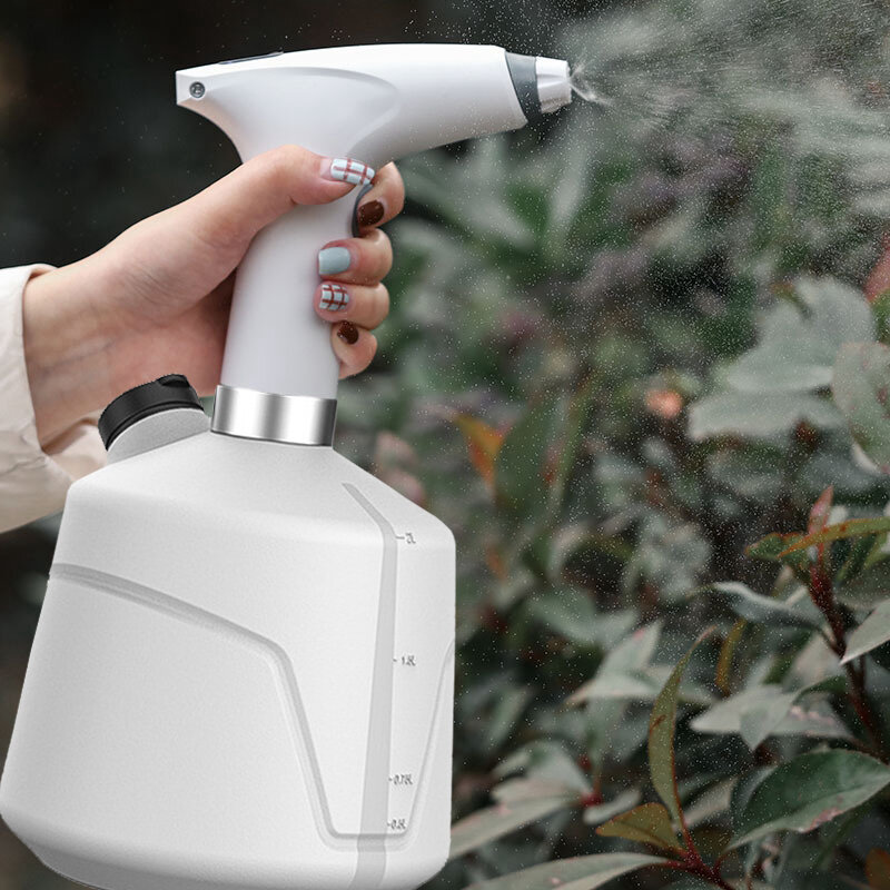 Pulverizador bonde Handheld portátil do jardim com bocal ajustável, lata molhando a pilhas plástica, 2L