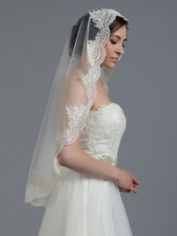 حجاب الزفاف مانتيلا دون مشط ، الدانتيل على طرف الإصبع الرأس ، أبيض وعاجي