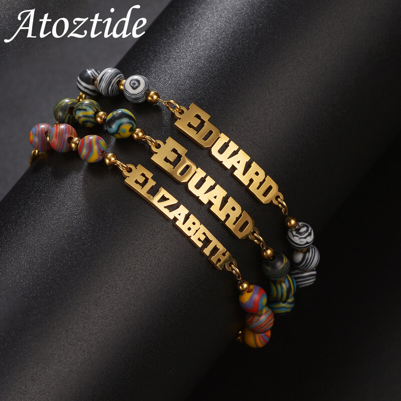 Atoztide-pulsera de acero inoxidable con nombre personalizado para hombre y mujer, brazalete de cadena con cuentas de Color y letras, regalo de joyería de cumpleaños