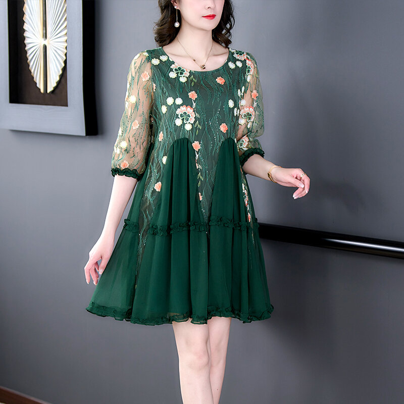 Letnia zielona haftowana naturalny jedwab z wycięciami seksowna sukienka Midi 2024 kobiet koreańska moda elegancka swobodne sukienki światła Bodycon