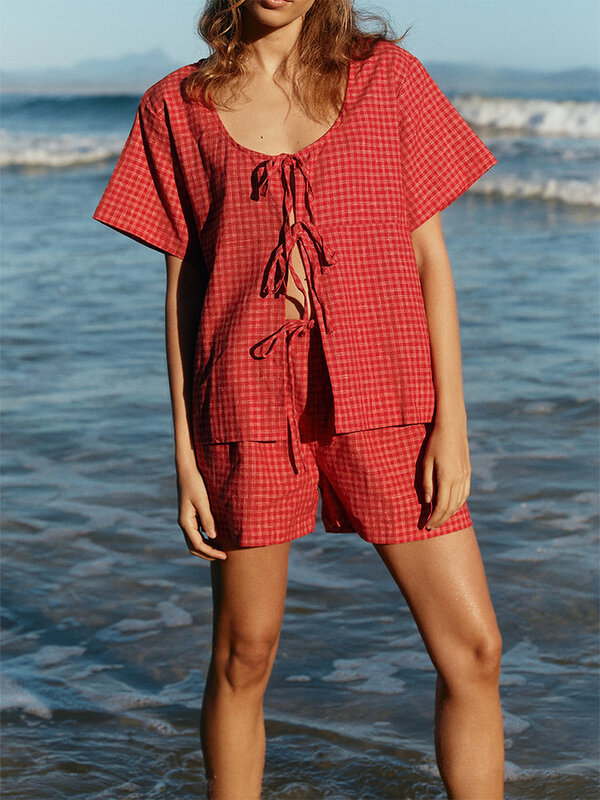 女性用ツーピースセット,半袖Tシャツとショーツのセット,ルーズで透かし彫り,ビーチ,夏,2022