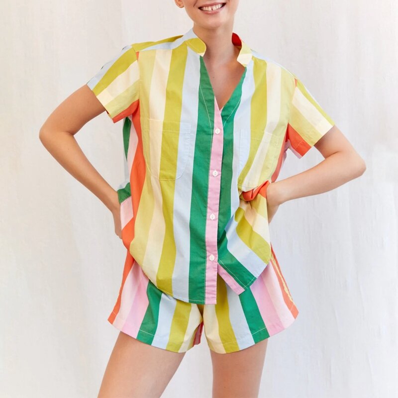 T-shirt con scollo a v a maniche corte con stampa a righe arcobaleno camicetta + pantaloncini elastici in vita indumenti da notte completi estivi da donna