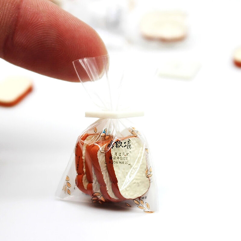 1Bag Creative New 1:12 Dollhouse Miniature Toast Bread Candy Kitchen Food Model For Doll House Decor Kids Pretend Play Toys