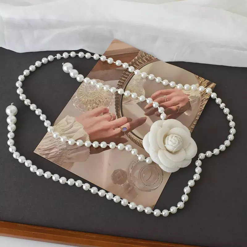 Accesorios de cadena de cintura de Camelia, cinturón de perlas de flores fragantes pequeñas, falda decorativa, suéter, cadena de cintura elegante, nuevo