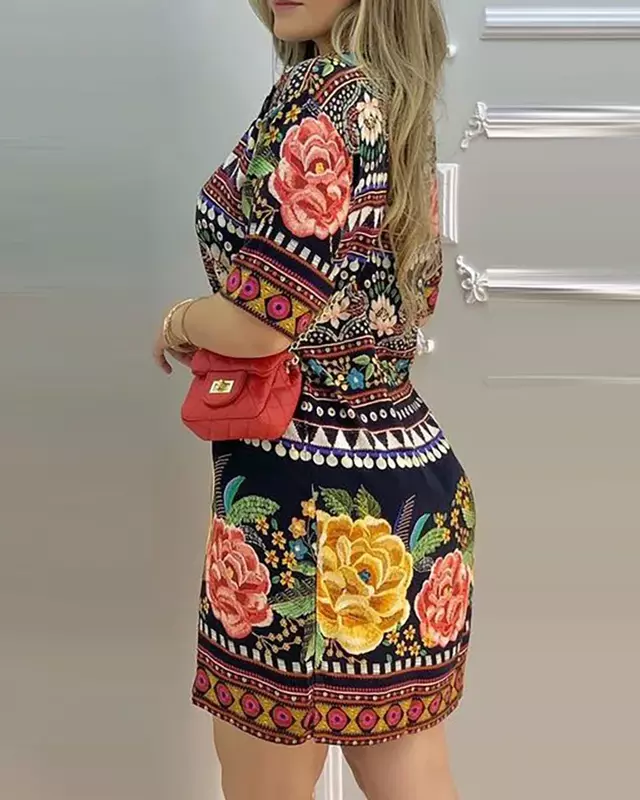 Sukienka z nadrukiem kobiet lato 2024 nowa moda z krótkim rękawem w stylu Casual z nadrukiem Boho Mini sukienki