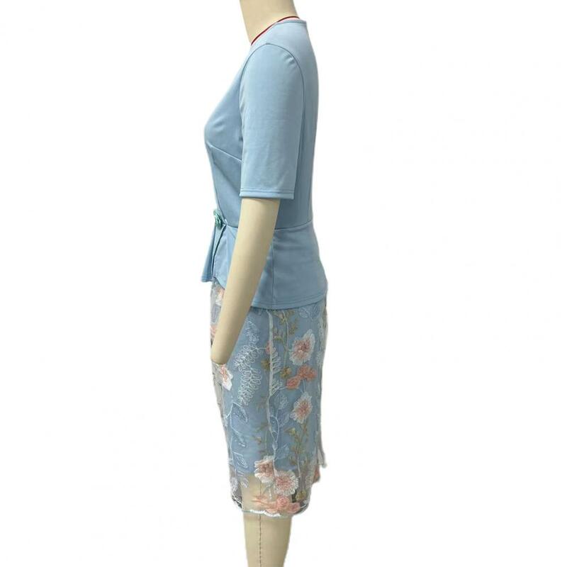 Rücken Reiß verschluss Cloure Kleid elegante Rose bestickt V-Ausschnitt Midi-Kleid für Büro kleidung mit Slim Fit Sheath Style Rücken Reiß verschluss