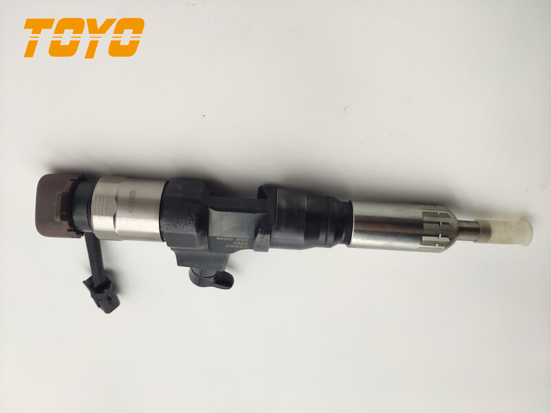 TOYO 095000-5274 23670-E0251 Generator Fuel Injector Assy 0950005274 23670E0251 For Excavator  Engine Parts