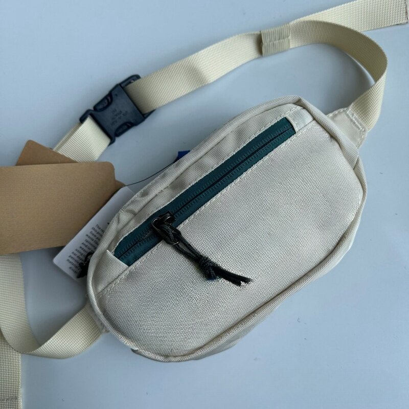 حقيبة خصر صغيرة متقاطعة مع الجسم ، حقيبة ذات استخدام مزدوج ، من حقيبة وصدر