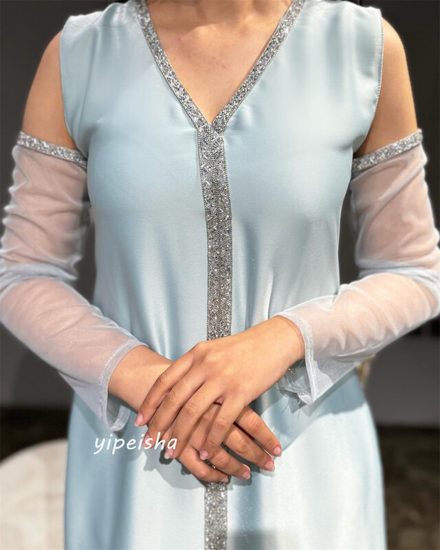 Платье для выпускного вечера Саудовская Аравия атласное с бисером ТРАПЕЦИЕВИДНОЕ с V-образным вырезом на заказ платье миди es