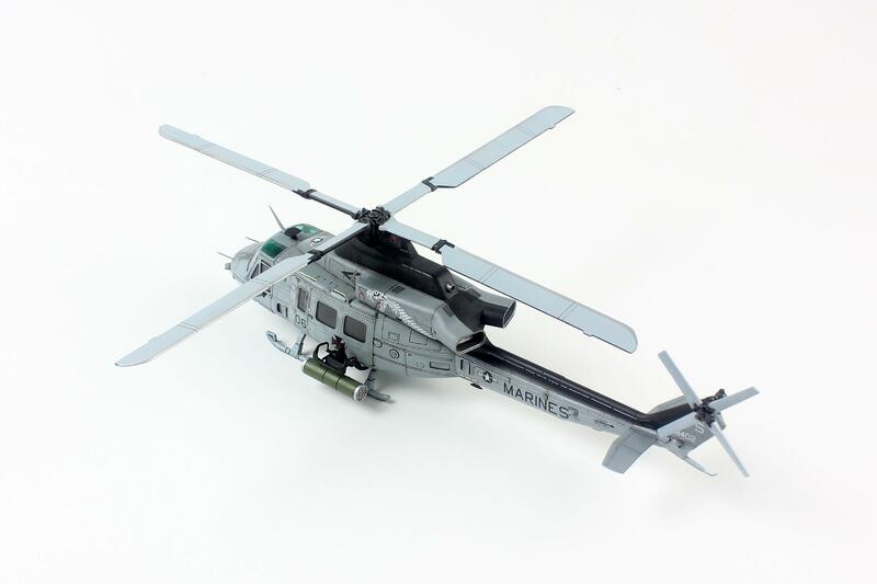 Mimpi Model DM720018 1/72 UH-1Y 'Venom' USMC Helikopter (Model Plastik)