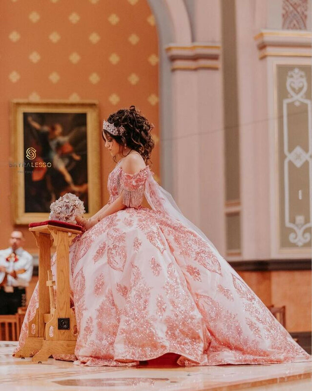 Różowa błyszcząca księżniczka Quinceanera sukienki luksusowa aplikacja Gillter tasle z ramienia bufiasty vestido de 15 quinceañera