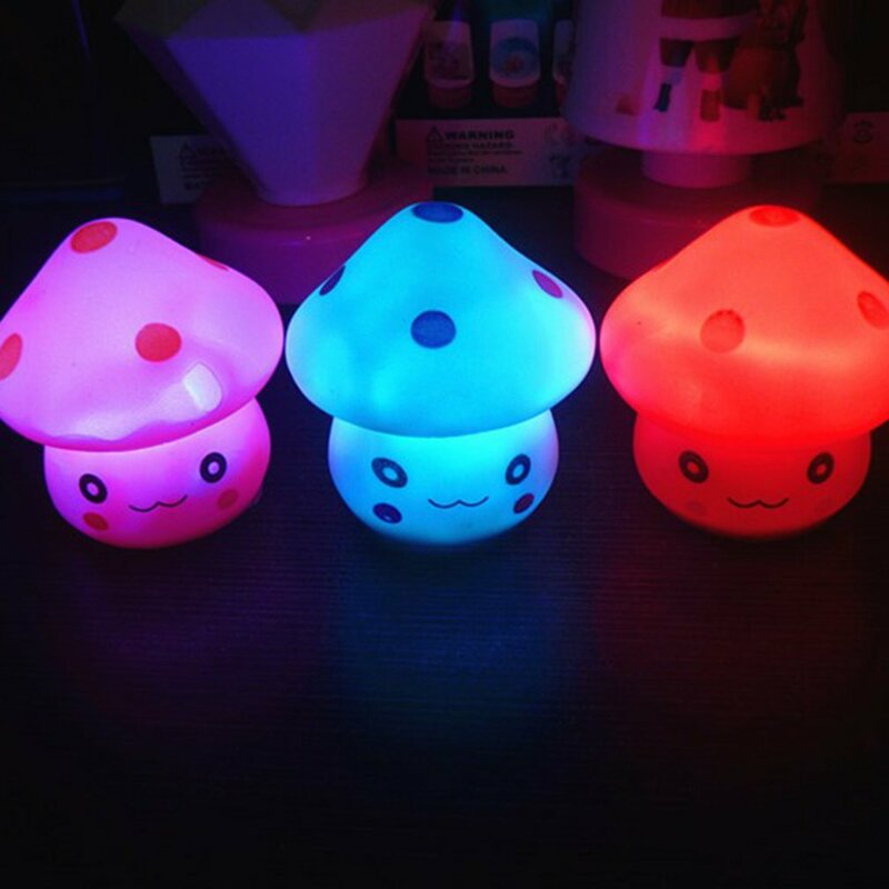 Lampu jamur LED lucu baru lampu pesta lembut bayi anak lampu tidur 7-warna berubah lampu Mini hadiah mainan tidak bercahaya baru