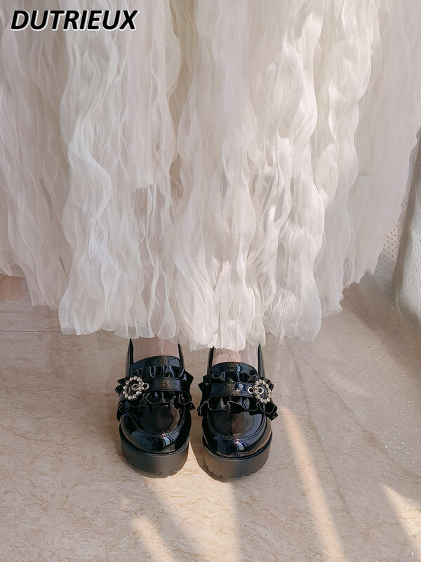 Sepatu hak tebal bawah tebal wanita, sepatu hak tebal renda berlian imitasi buatan sendiri gaya kampus manis Jepang