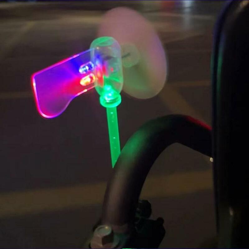 Dekoracja rower dla dzieci energia wiatrowa mała energia wiatrowa wiatrowa energia samochodowa oświetlająca światło w kolorze ostrzegawcze LED U4W2