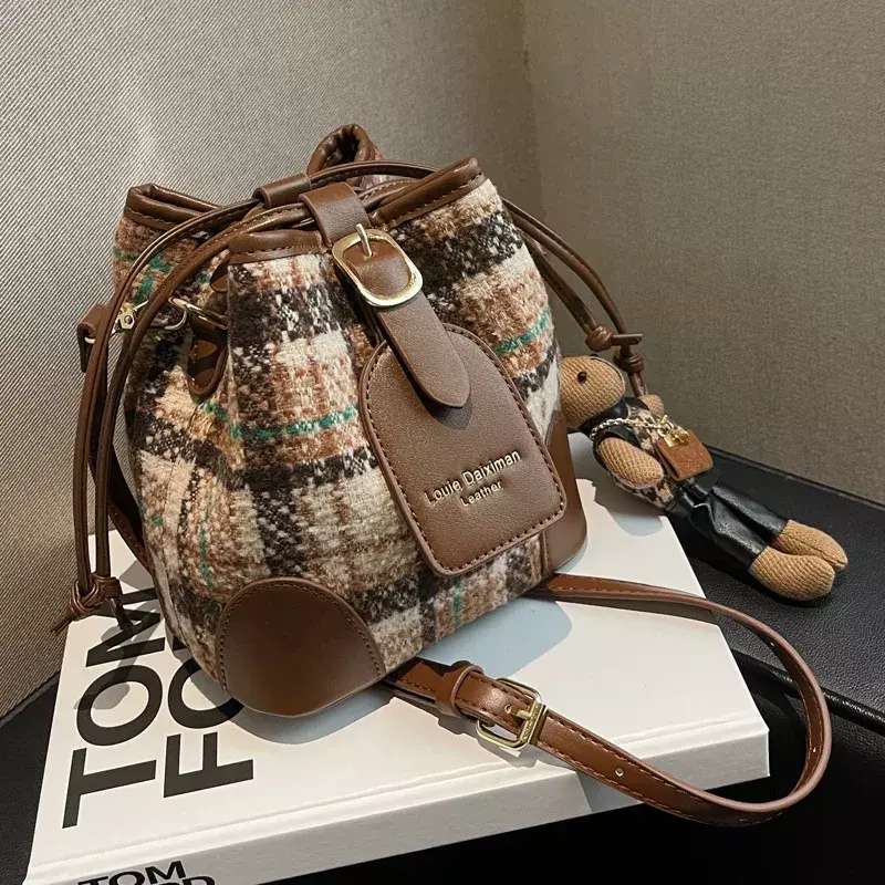 여성용 다용도 크로스바디 버킷 숄더 스몰 체크무늬 통근용 가방, 고급스러움, 2024 용수철 신상