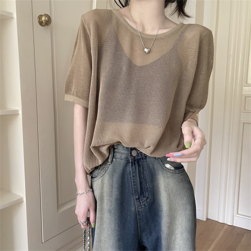 LKSK Summer New Hollow Heart Slim Fit T-shirt Short Sleeved Women's Solid Color Age Reducing Thin Pullover Knitted Top
