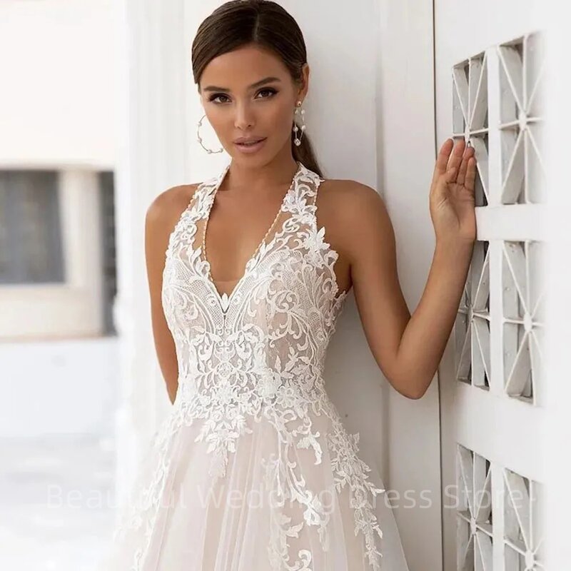 Elegancka suknia ślubna z dekoltem w stylu Vintage koronkowe aplikacje bez pleców tiulowe suknie ślubne szata niestandardowe Vestidos De Novia