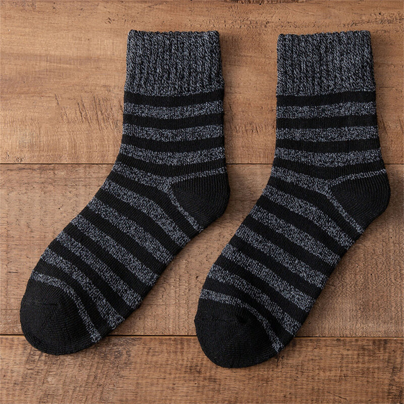 ถุงเท้าผ้าฝ้ายลายทางหนาสำหรับผู้ชาย, ถุงเท้าผ้าฝ้ายเนื้อผ้าเทอร์รี่ทำให้ความอบอุ่นในฤดูหนาวถุงเท้าของขวัญคริสต์มาสปีใหม่1คู่ขายส่ง