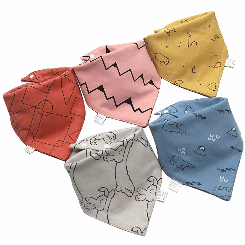 5 pezzi bavaglini triangolo sciarpa cotone cartone animato bambino Bandana bavaglino bavaglini bambini assorbenti con bottoni a pressione bavaglino in tessuto asciugamano impermeabile
