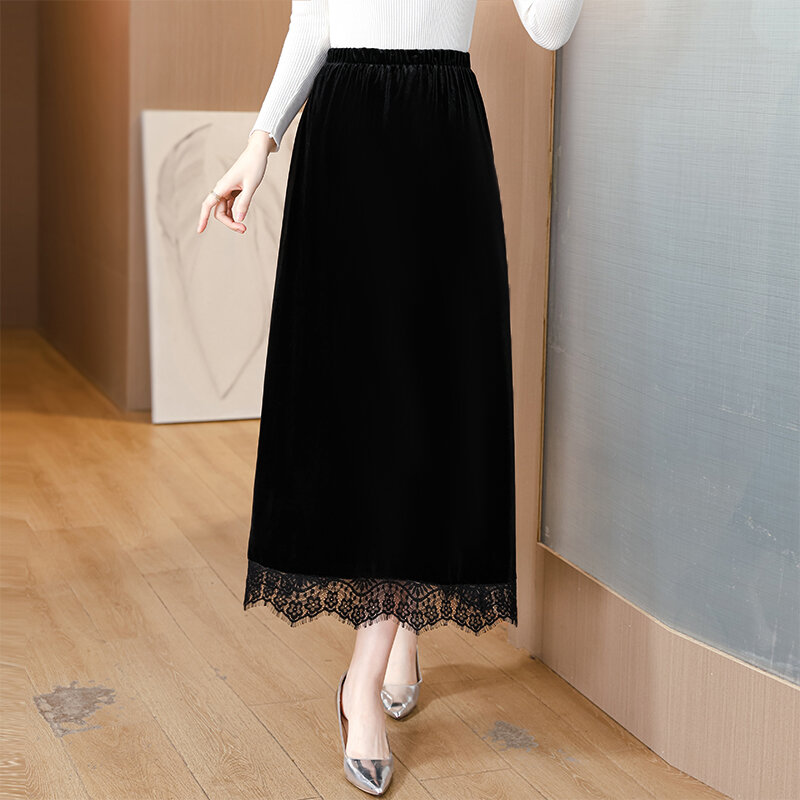 Halfskirt de veludo de seda preta estilo Hepburn, painel de renda grande solto, taco retrô fino, comprimento do joelho novo, outono e inverno, 2023