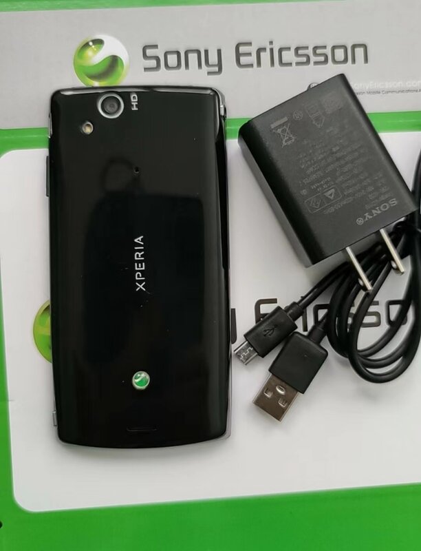 Sony Ericsson Xperia Arc S LT18 LT18i Ponsel Diperbaharui-Asli 4.2 Inci 8MP Pengiriman Gratis Kualitas Tinggi