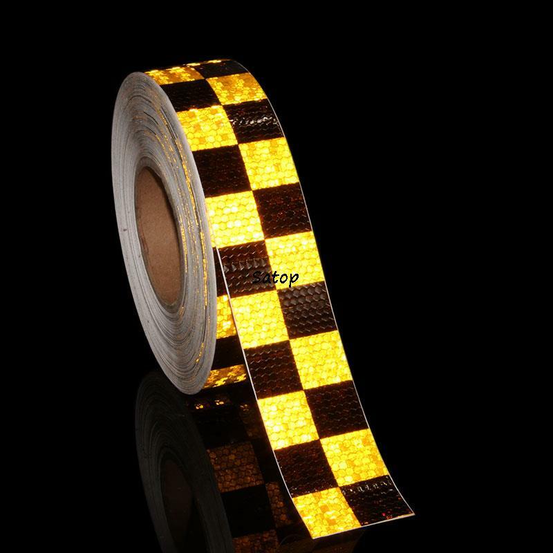 Etiqueta quadriculada reflexiva do refletor da faísca do pvc da fita 5cmx10m preto amarelo a alta intensidade reflete a fita para o filme de segurança de advertência
