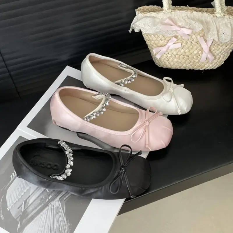 Zapatos de Ballet planos con diamantes de imitación para Mujer, zapatillas Retro de satén Mary Jane, novedad de primavera y verano, 2024