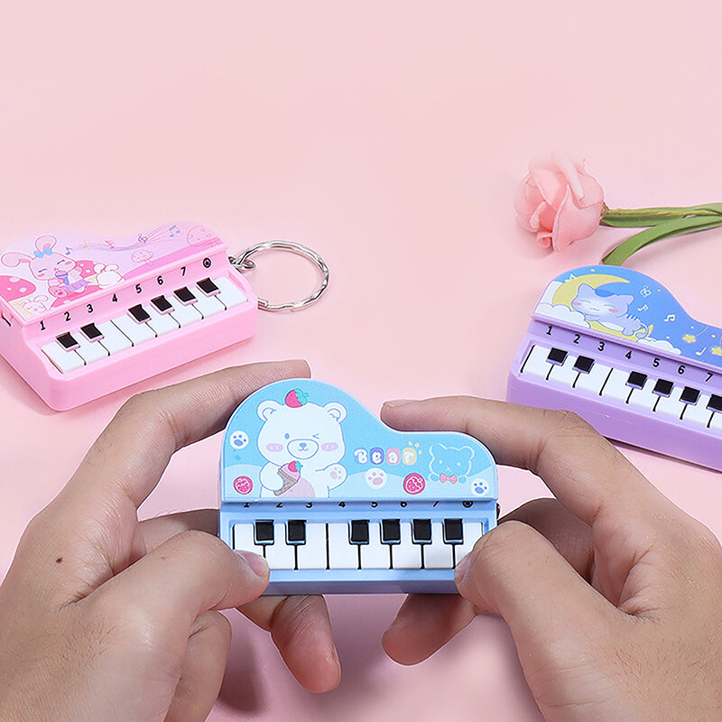 Creative Cartoon Music Electronic Piano Keychains Mini Musical Instrument Piano Pendant Key Ring