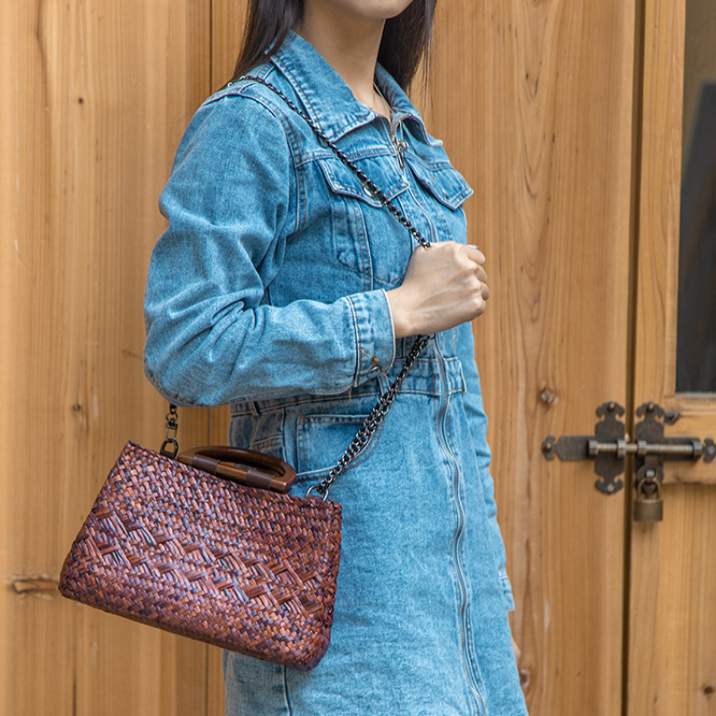 Tas tangan anyaman jerami genggam wanita, tas tangan kayu versi Korea anyaman Pastoral pantai musim panas