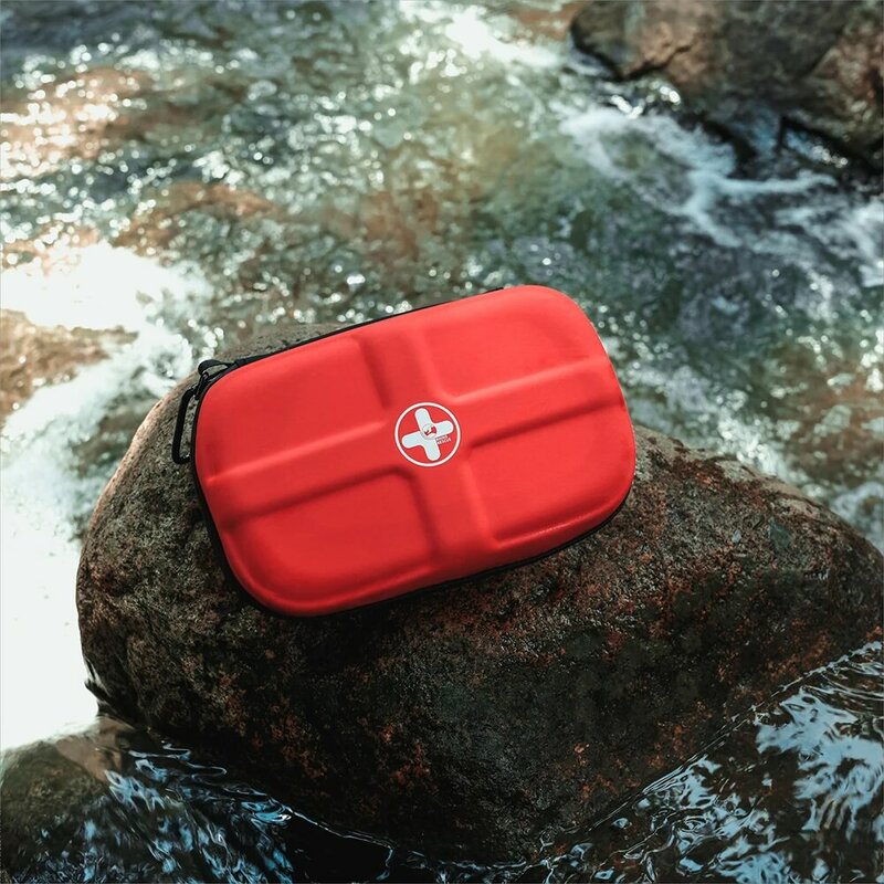 RHINO RESCUE Mini Kit de primeros auxilios: pequeño, impermeable, portátil. Esencial para viajes, hogar, coche, universidad, Camping.
