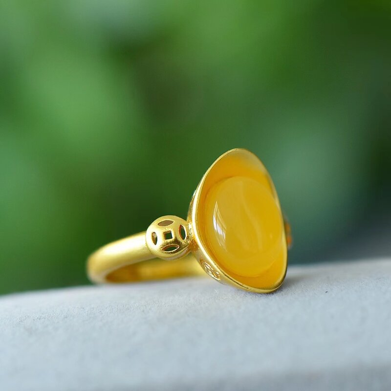 Natural Beeswax Ring Adjustable Women Amber Rings Luxury Gemstone Jewellery Retro Charm Jewelry Gifts Stylish Girl Ring